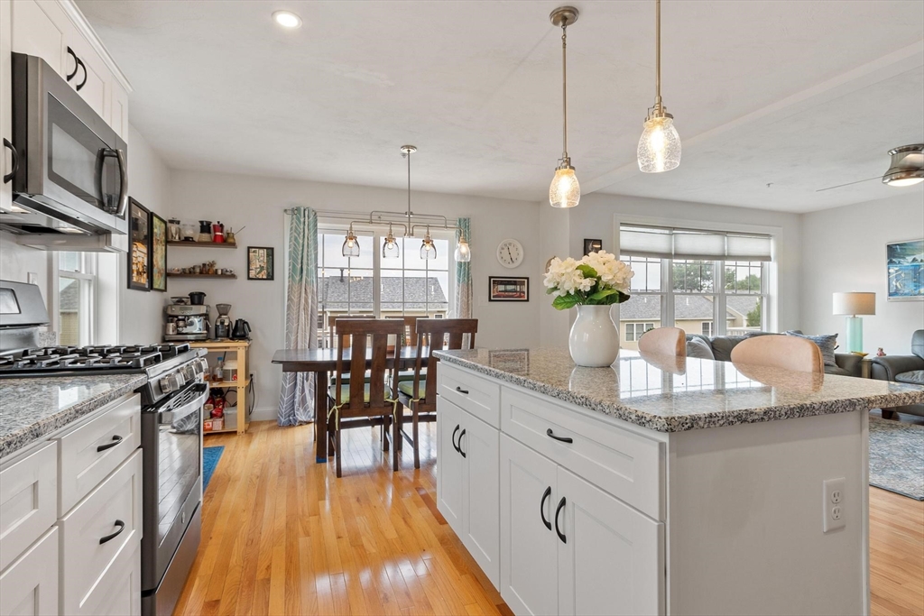 1208 Hazelwood Way Clinton, MA 01510 - Photo 8 of 25