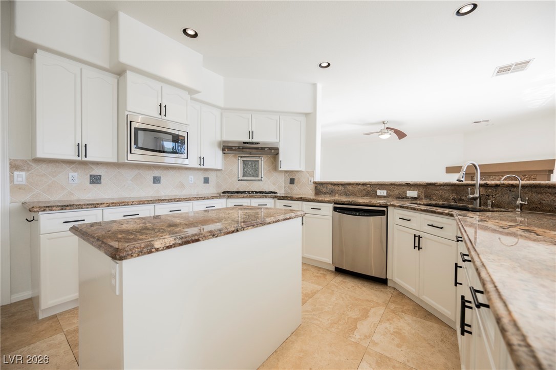 2465 Ping Drive Henderson, NV 89074 - Photo 21 of 91