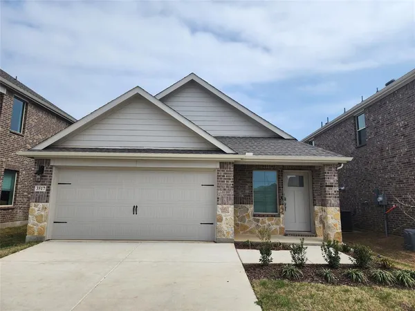 $2,000 | 3517 Cribbing Trail, Aubrey, TX 76227