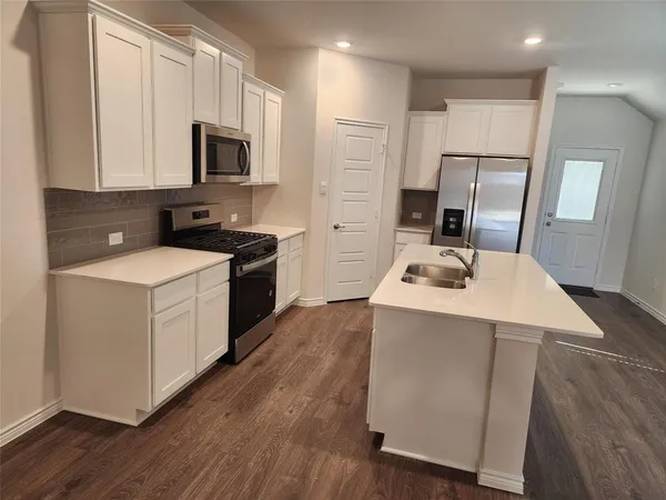 $2,000 | 3517 Cribbing Trail, Aubrey, TX 76227