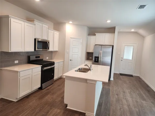 $2,000 | 3517 Cribbing Trail, Aubrey, TX 76227