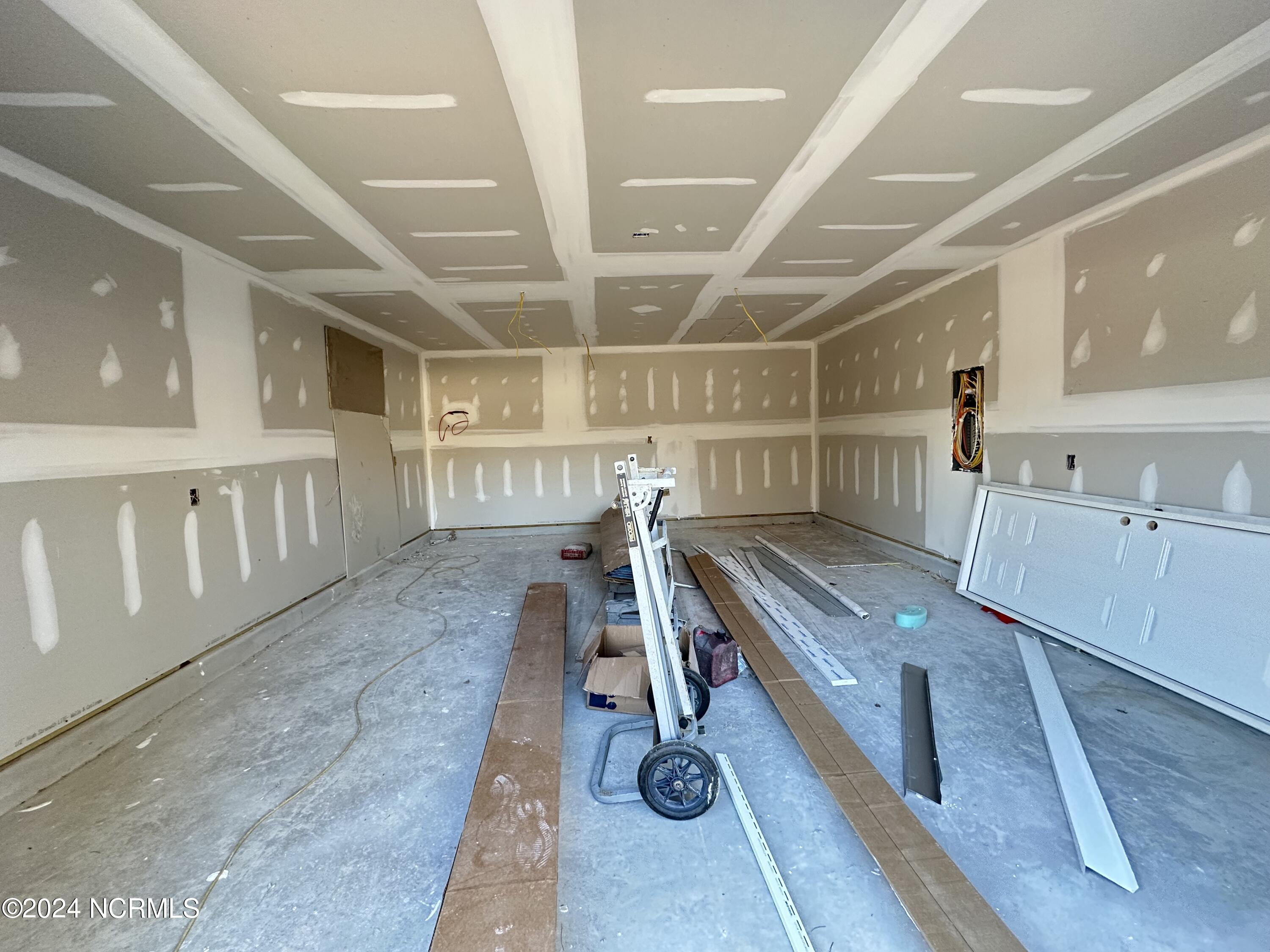 138 Shingle Brook Road New Bern, NC 28560 - Photo 10 of 18 GARAGE