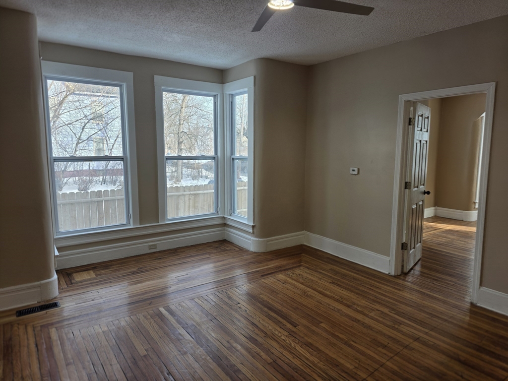 184 King Street Springfield, MA 01109 - Photo 10 of 35 Gallery Image 10
