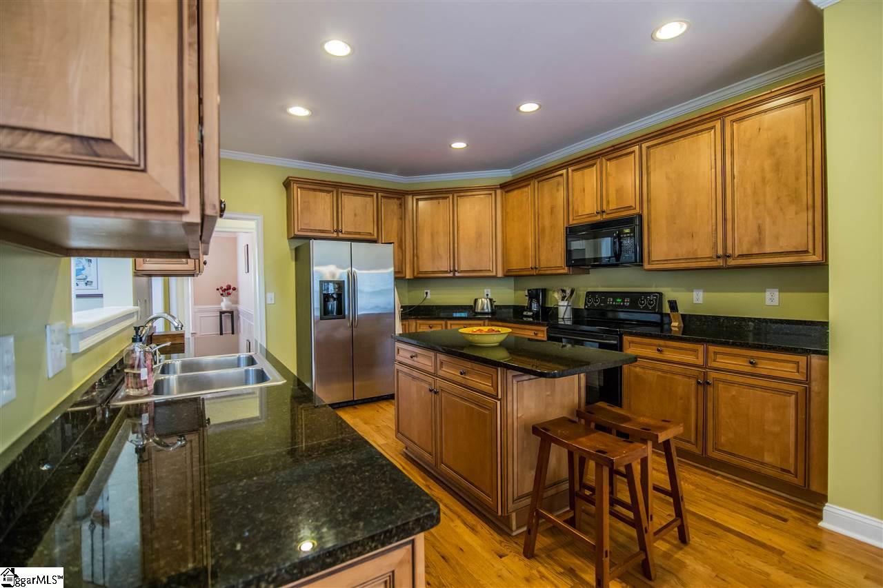 4 Garbor Court Greer, SC 29650 - Photo 10 of 36 Gallery Image 10