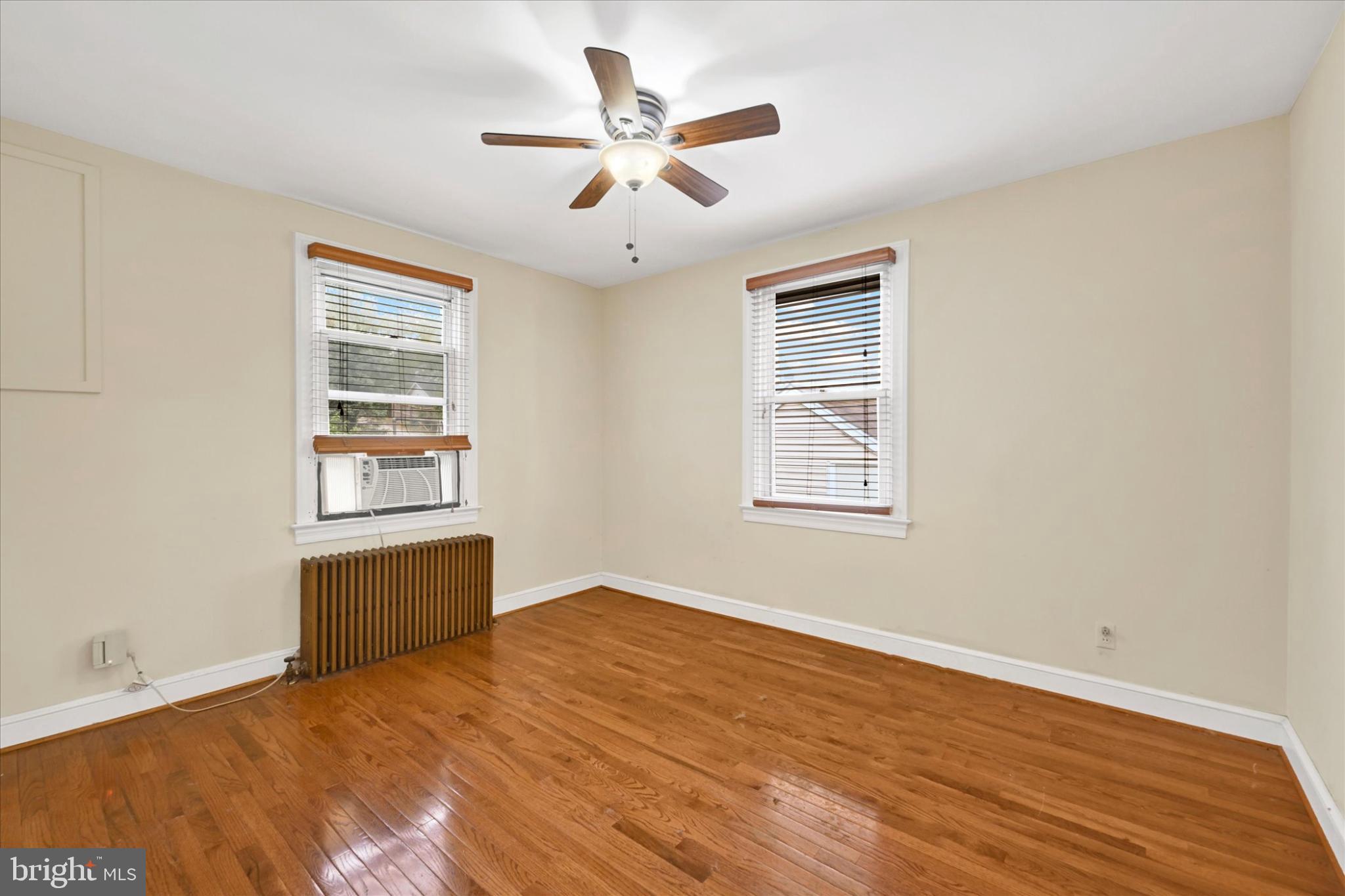 1243-10 Ten Oaks Road Baltimore, MD 21227 - Photo 13 of 28 Bedroom 2