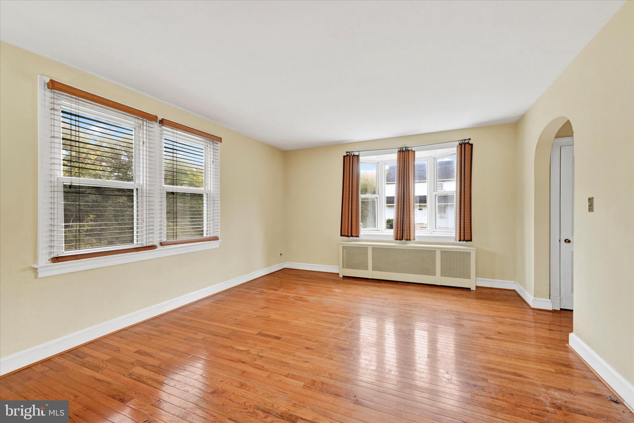 Living room hardwood flooring