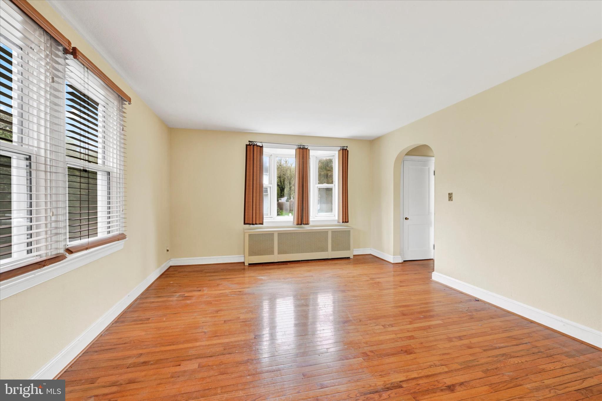 Living room hardwood flooring