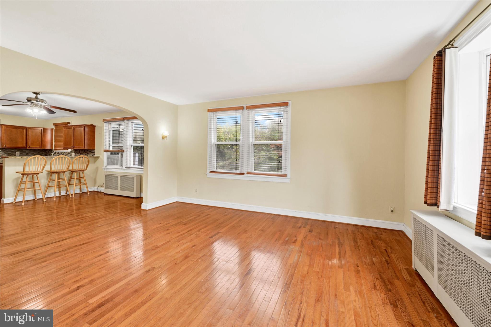 Dining area hardwood flooring