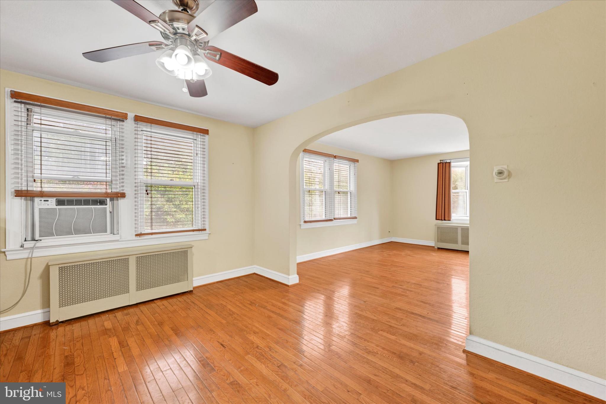 1243-10 Ten Oaks Road Baltimore, MD 21227 - Photo 8 of 28 Arch between living and dining