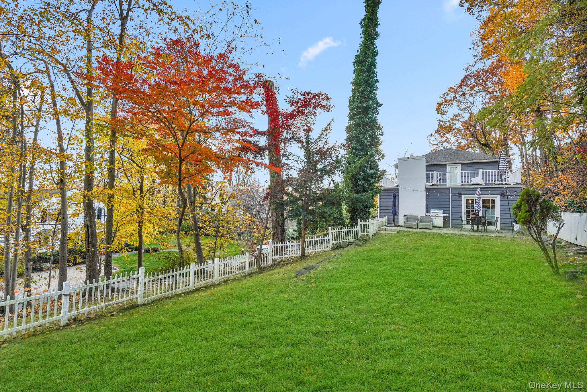 15 Beech Hill Road Scarsdale, NY 10583 - Photo 22 of 27 Large Fenced In Side Yard