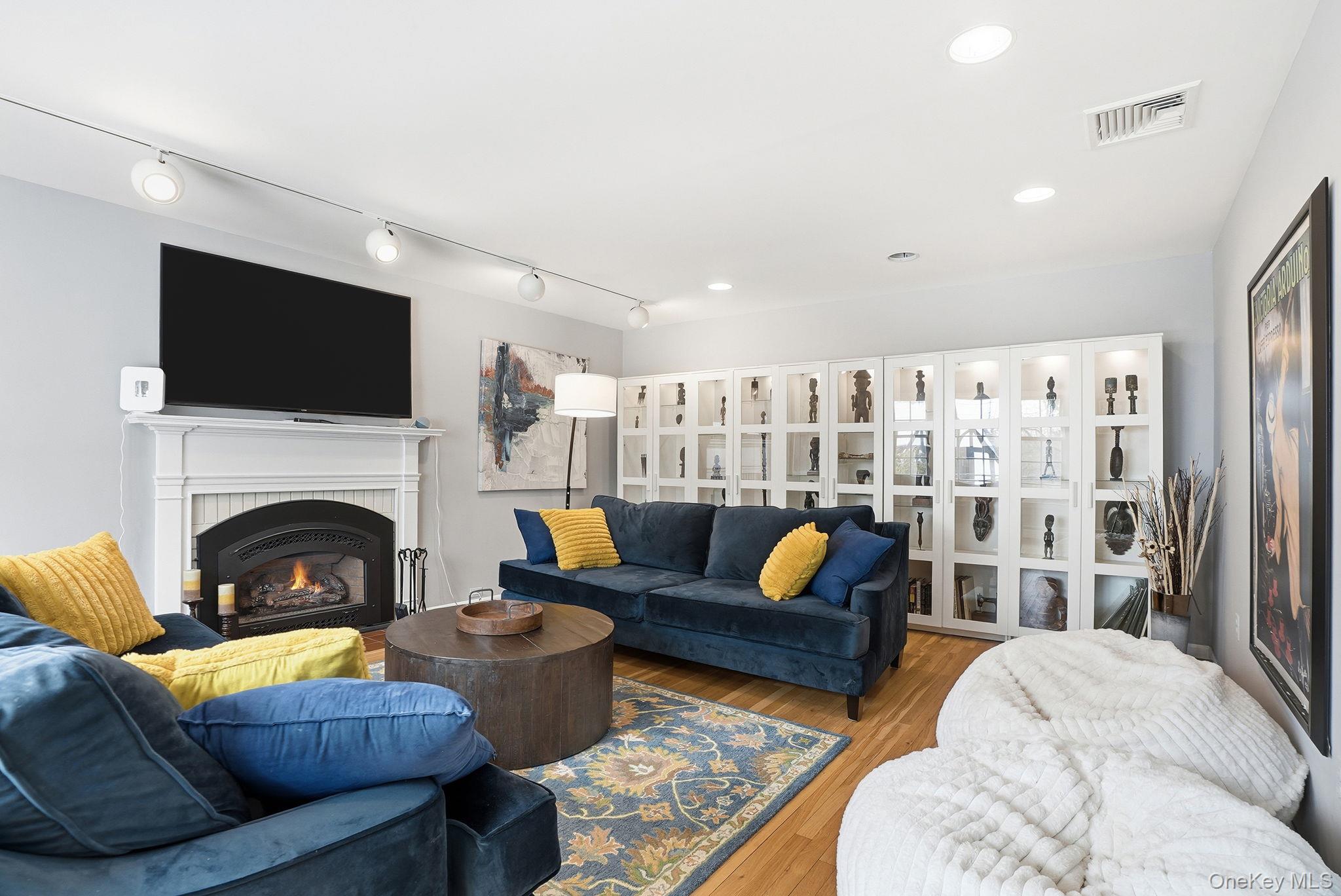 15 Beech Hill Road Scarsdale, NY 10583 - Photo 4 of 27