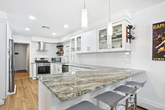 $1,350,000 | 15 Beech Hill Road, Scarsdale, NY 10583