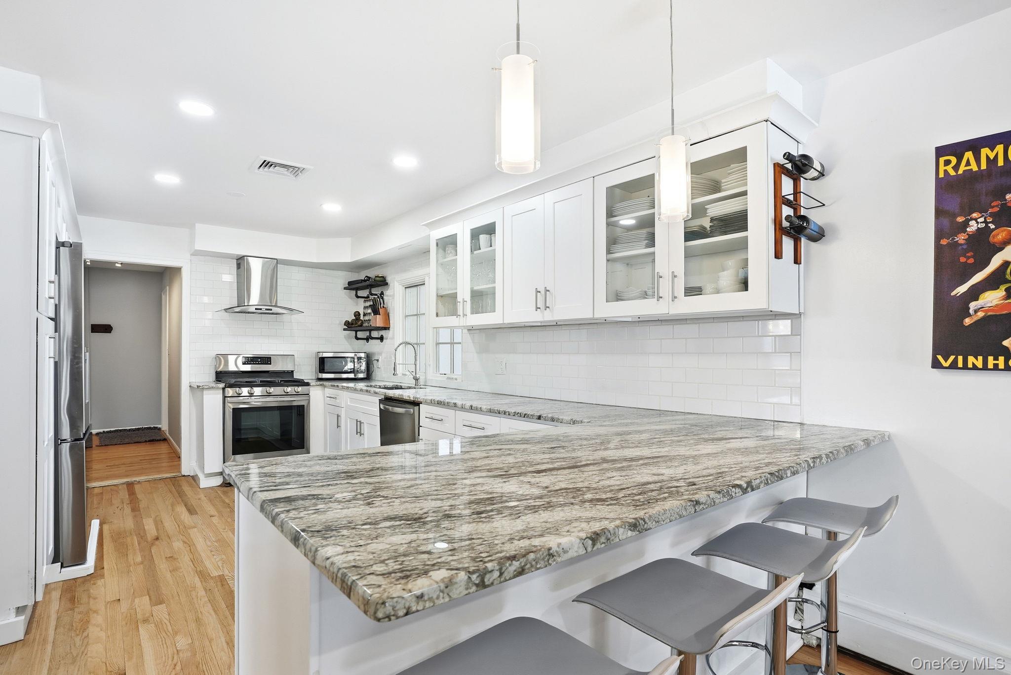 15 Beech Hill Road Scarsdale, NY 10583 - Photo 8 of 27