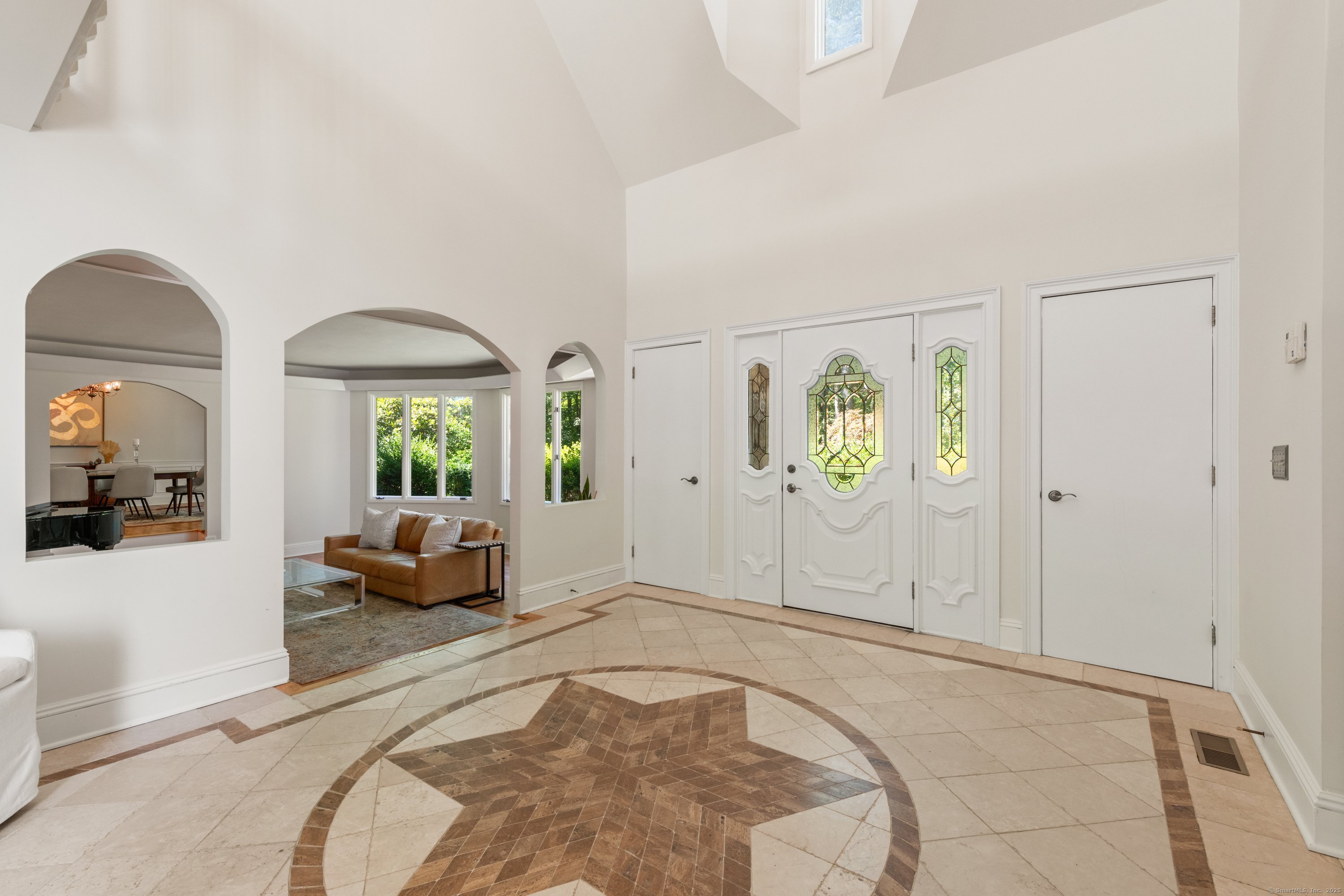 212 Fence Row Drive Fairfield, CT 06824 - Photo 6 of 36