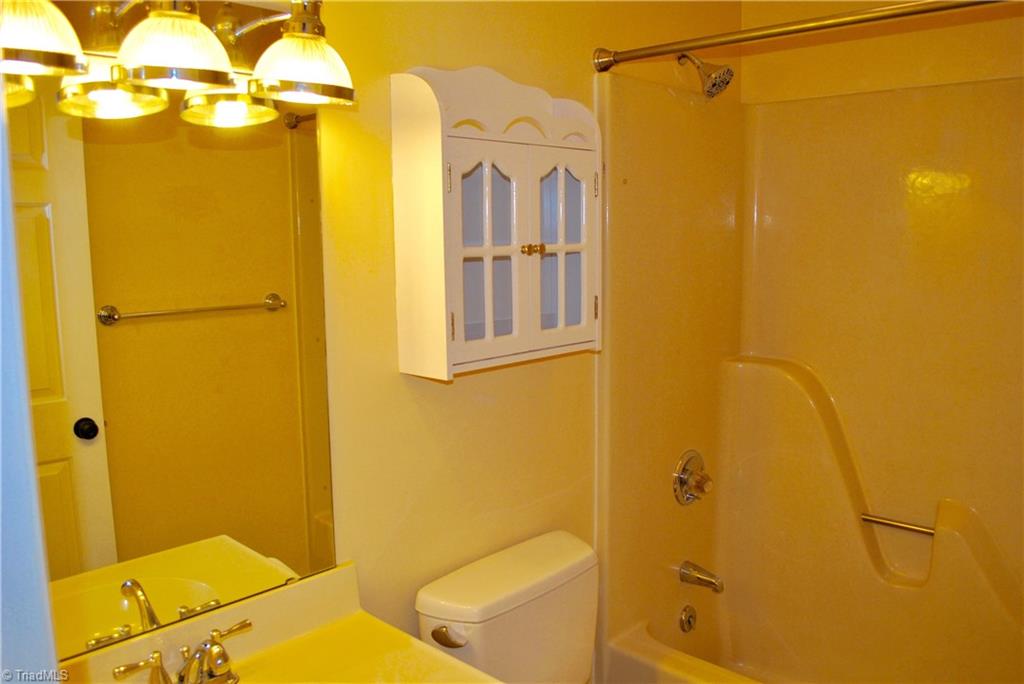 907 Isley Road Haw River, NC 27258 - Photo 13 of 25 Gallery Image 13