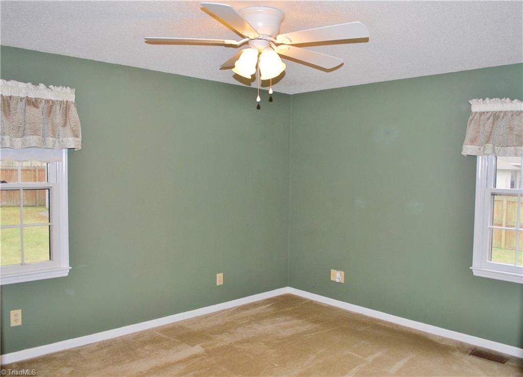 907 Isley Road Haw River, NC 27258 - Photo 4 of 25 Gallery Image 4