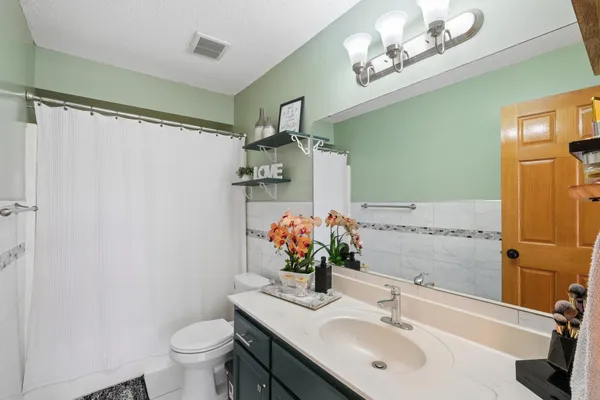$579,900 | 10924 Andover Court, Inver Grove Heights, MN 55077