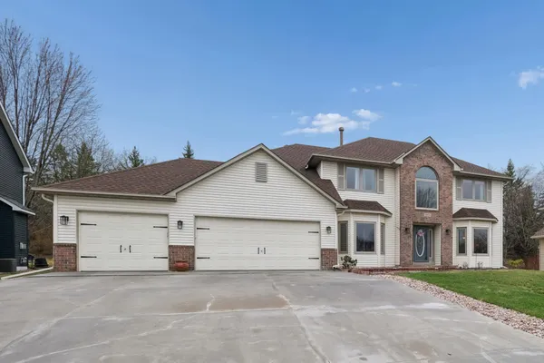 $579,900 | 10924 Andover Court, Inver Grove Heights, MN 55077
