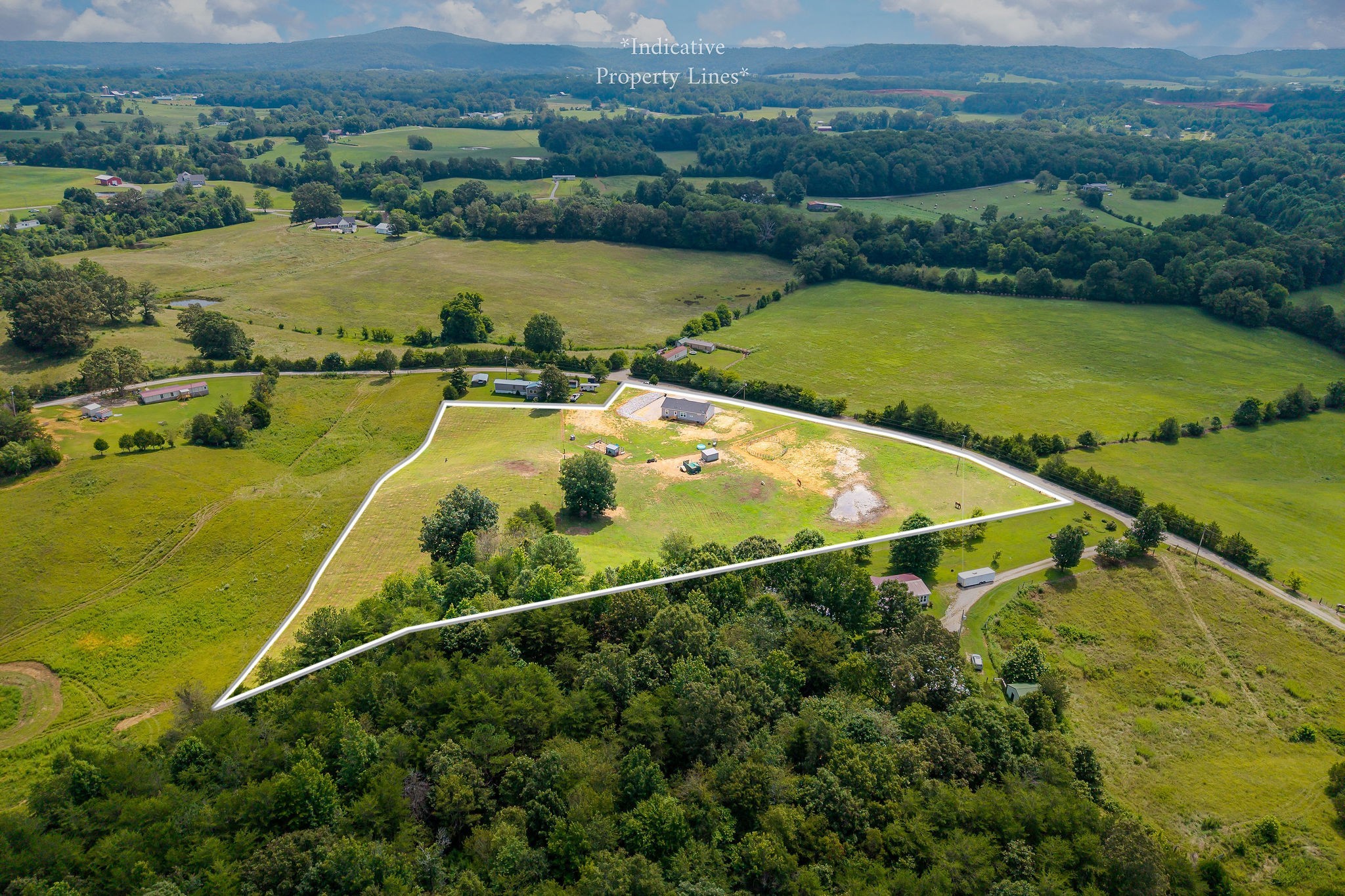 488 Point Lane Walling, TN 38587 - Photo 32 of 44 Gallery Image 32