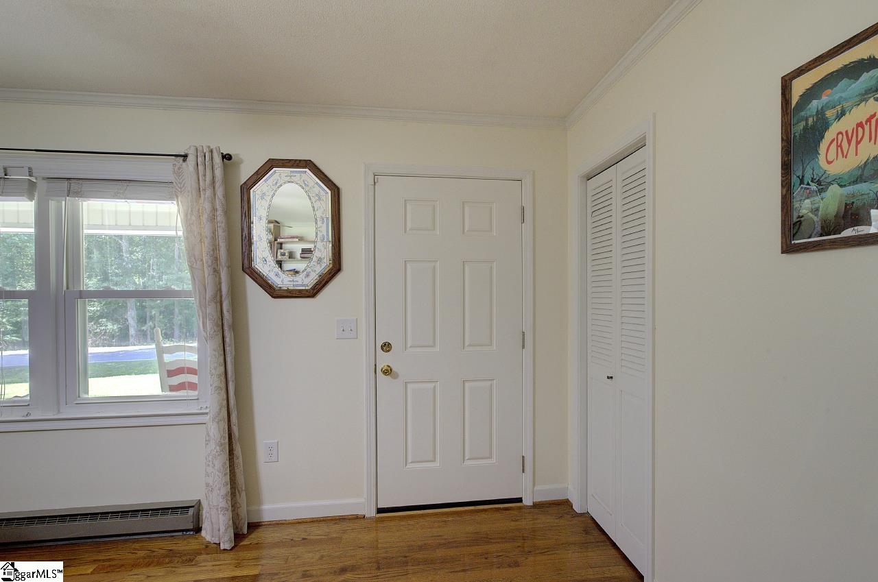 303 Mill St Extension Williamston, SC 29697 - Photo 4 of 29