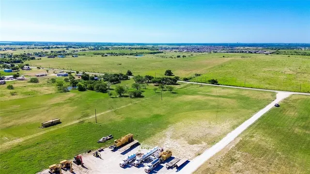 $1,250,000 | 3288 Lois Road East, Sanger, TX 76266