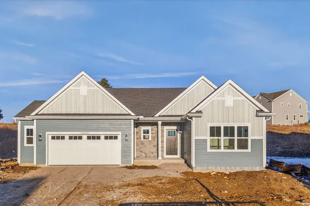 $559,900 | N67-w25396 Vail Lane, Sussex, WI 53089