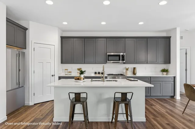 $549,900 | N67-w25396 Vail Lane, Sussex, WI 53089