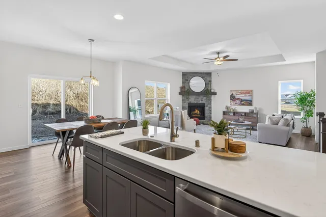 $549,900 | N67-w25396 Vail Lane, Sussex, WI 53089