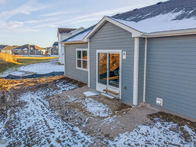 $549,900 | N67-w25396 Vail Lane, Sussex, WI 53089