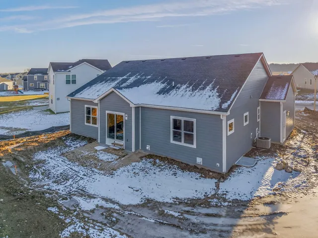 $549,900 | N67-w25396 Vail Lane, Sussex, WI 53089