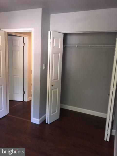 2295 White Cornus Lane Reston, VA 20191 - Photo 27 of 30 3rd Bedroom