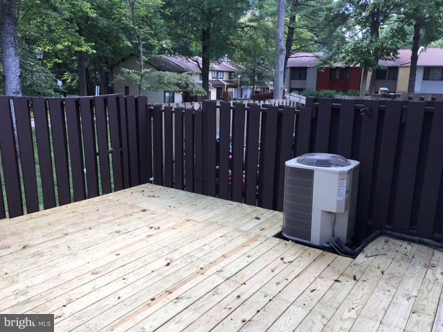 2295 White Cornus Lane Reston, VA 20191 - Photo 29 of 30 Back yard deck