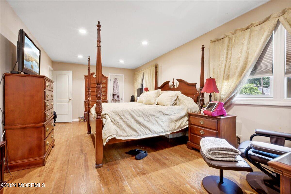 62 Millay Road Morganville, NJ 07751 - Photo 14 of 18 15-62 Millay Rd, Morganville, NJ-15