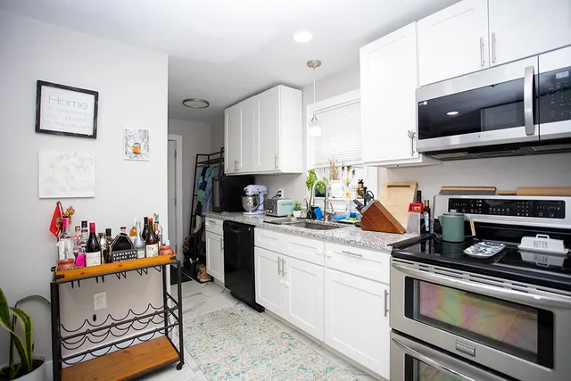 $399,900 | 91 Ivy Street, East Providence, RI 02914