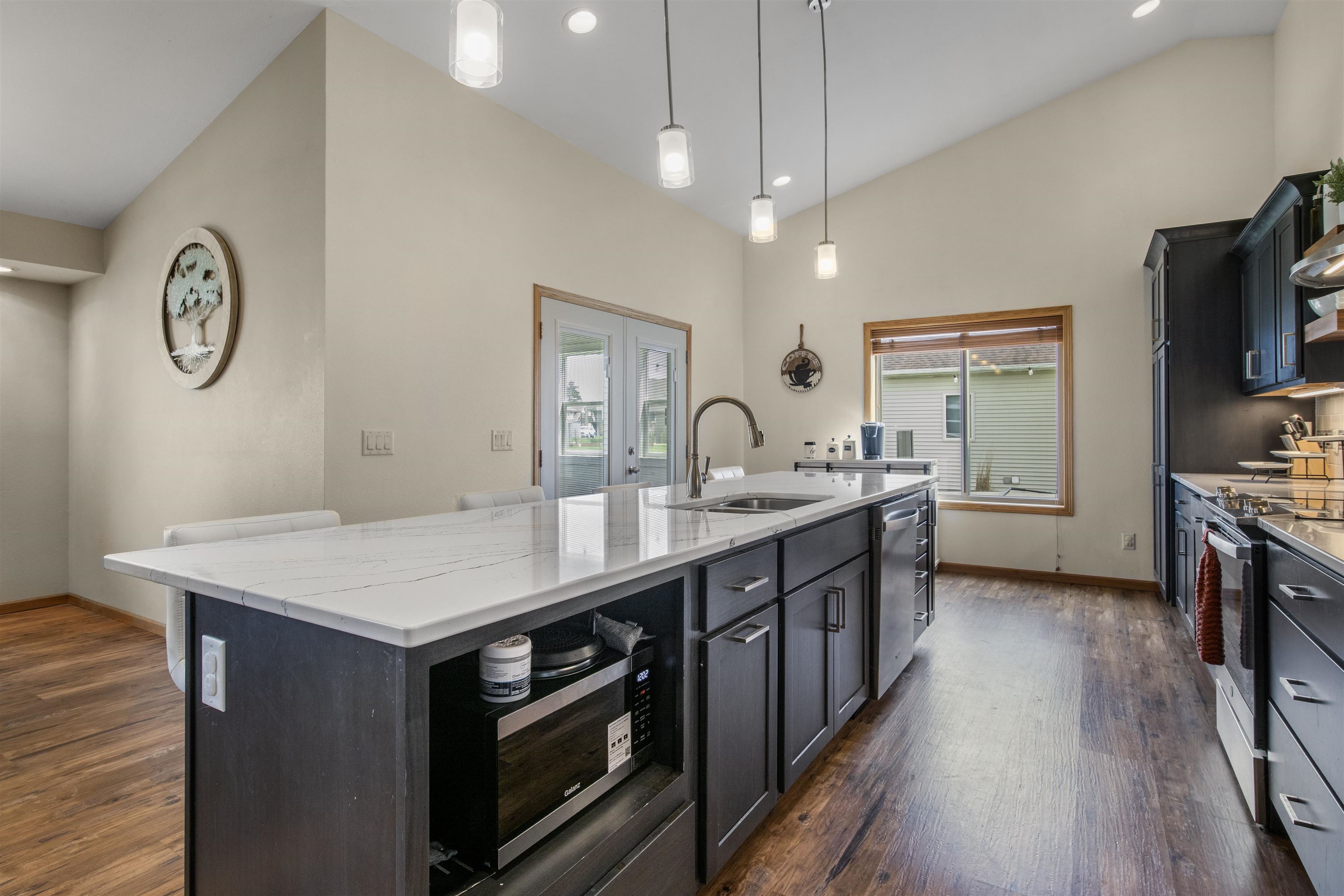 2012 Cherokee Drive Prairie du Sac, WI 53578 - Photo 13 of 54