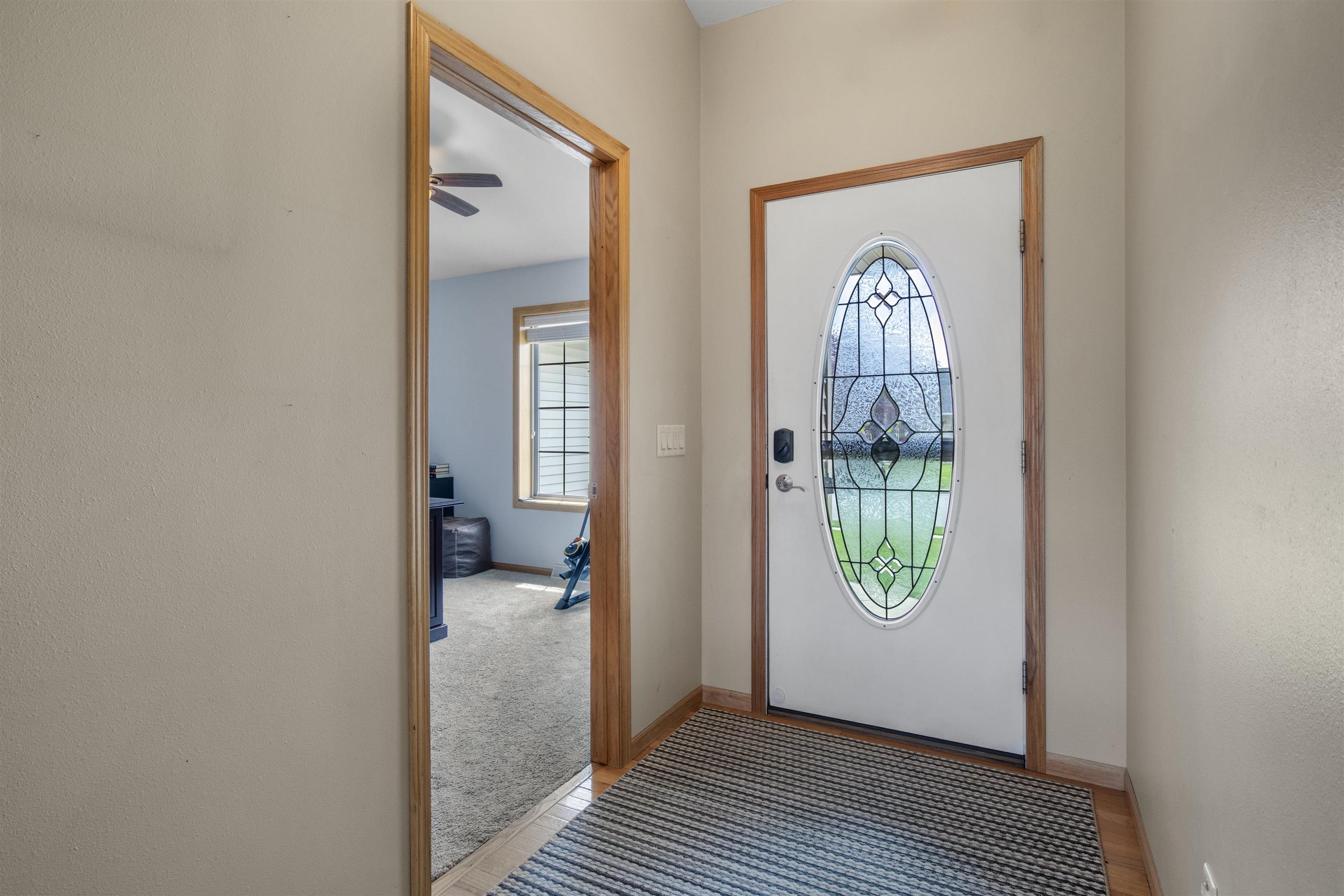 2012 Cherokee Drive Prairie du Sac, WI 53578 - Photo 4 of 54
