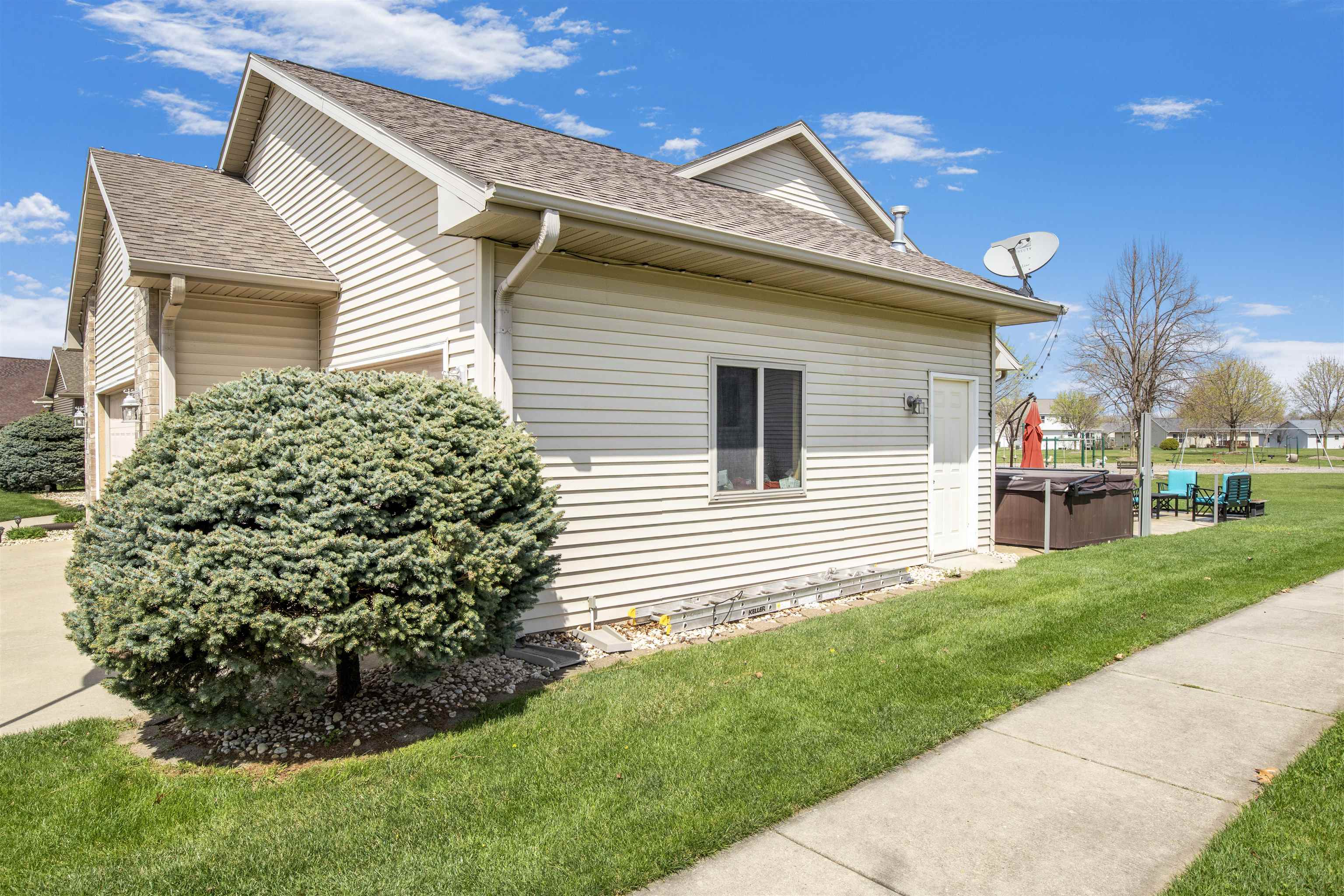 2012 Cherokee Drive Prairie du Sac, WI 53578 - Photo 51 of 54