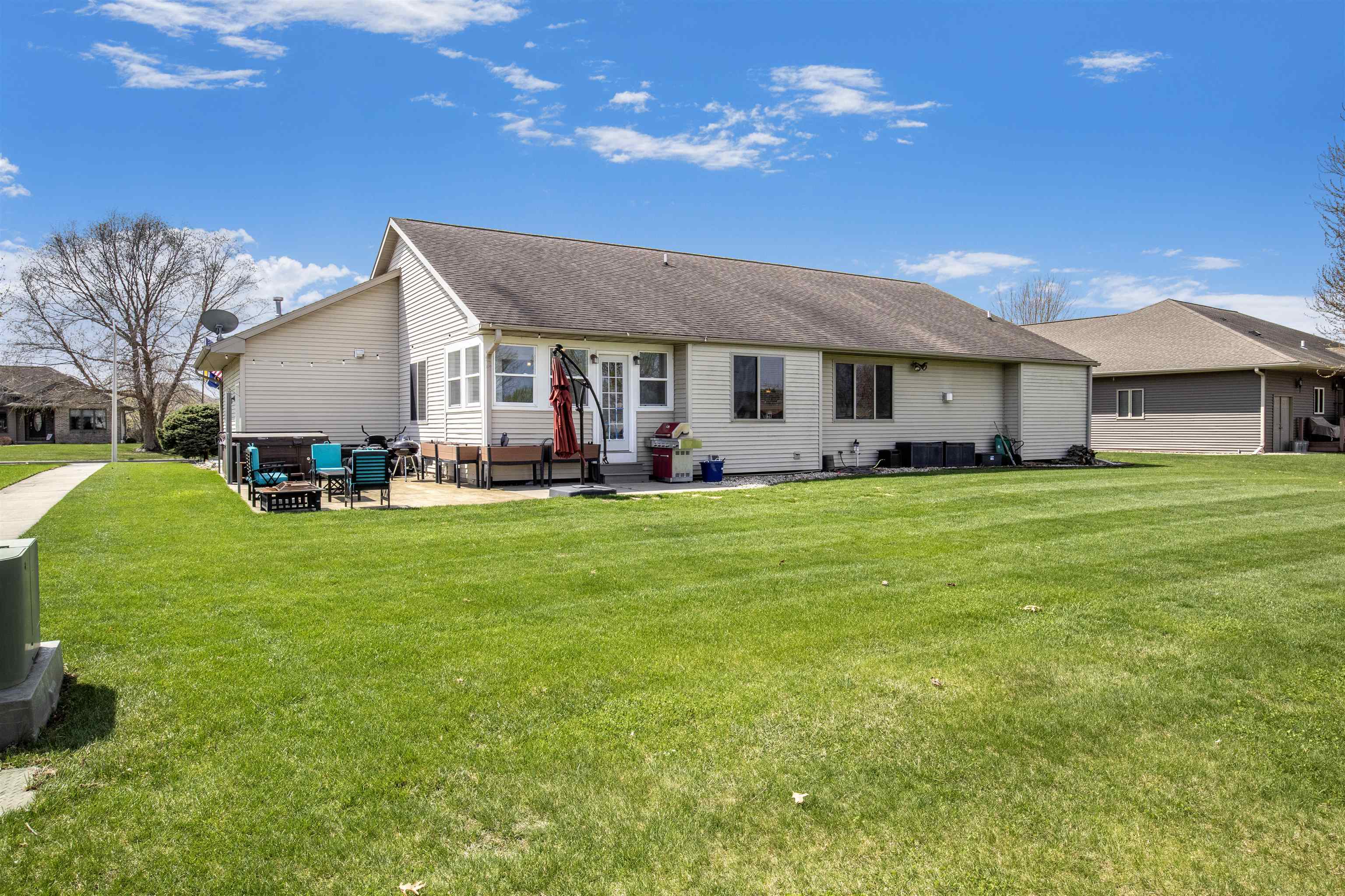 2012 Cherokee Drive Prairie du Sac, WI 53578 - Photo 53 of 54