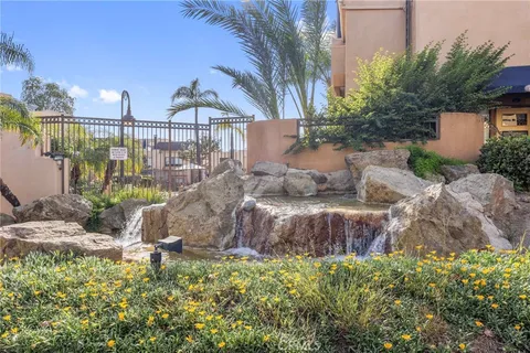 $629,900 | 25712 Le Parc, Unit 20, Lake Forest, CA 92630