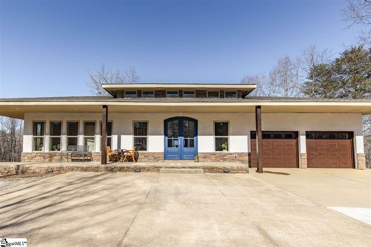 290 Rabbit Road Travelers Rest, SC 29690 - Photo 2 of 36