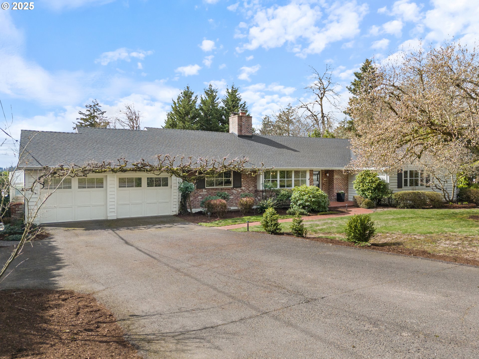 1280 South Military Road Portland, OR 97219 - Photo 3 of 47 Gallery Image 3