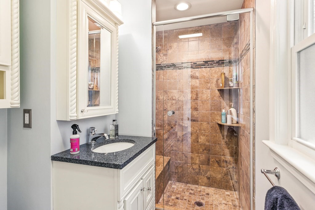 5 Candlewood Road Lynnfield, MA 01940 - Photo 22 of 39 Gallery Image 22