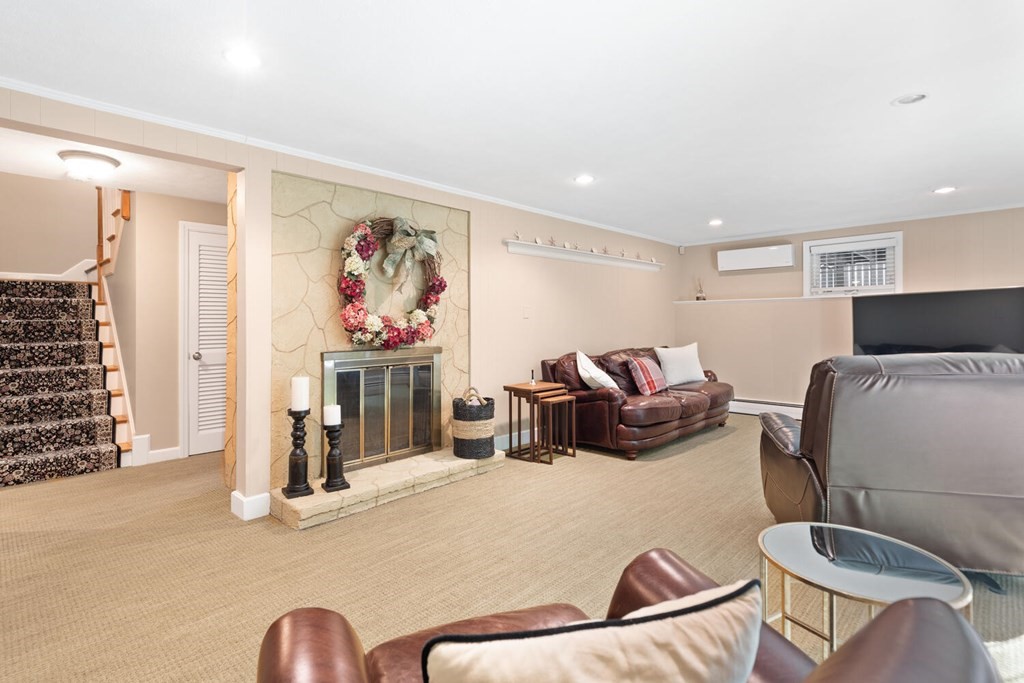 5 Candlewood Road Lynnfield, MA 01940 - Photo 31 of 39 Gallery Image 31