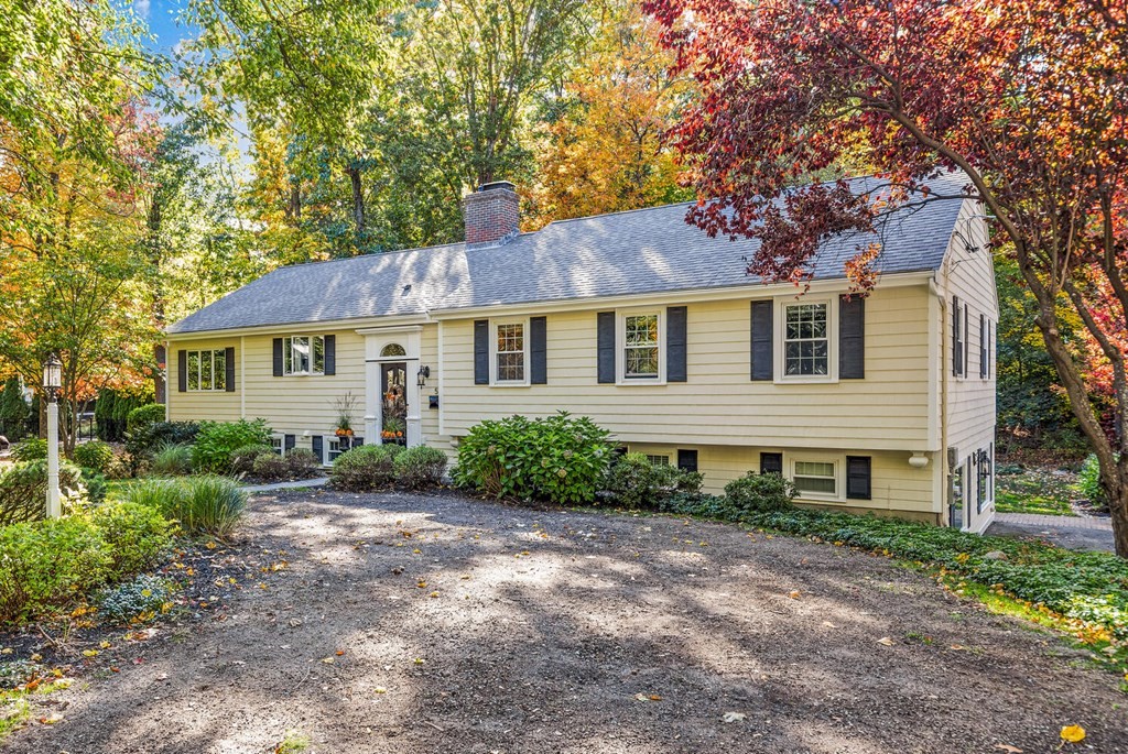 5 Candlewood Road Lynnfield, MA 01940 - Photo 4 of 39 Gallery Image 4