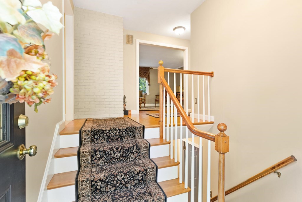 5 Candlewood Road Lynnfield, MA 01940 - Photo 6 of 39 Gallery Image 6