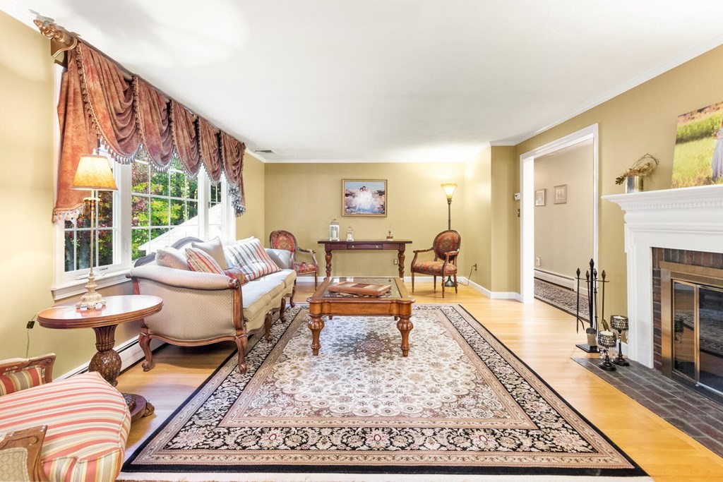 5 Candlewood Road Lynnfield, MA 01940 - Photo 8 of 39 Gallery Image 8