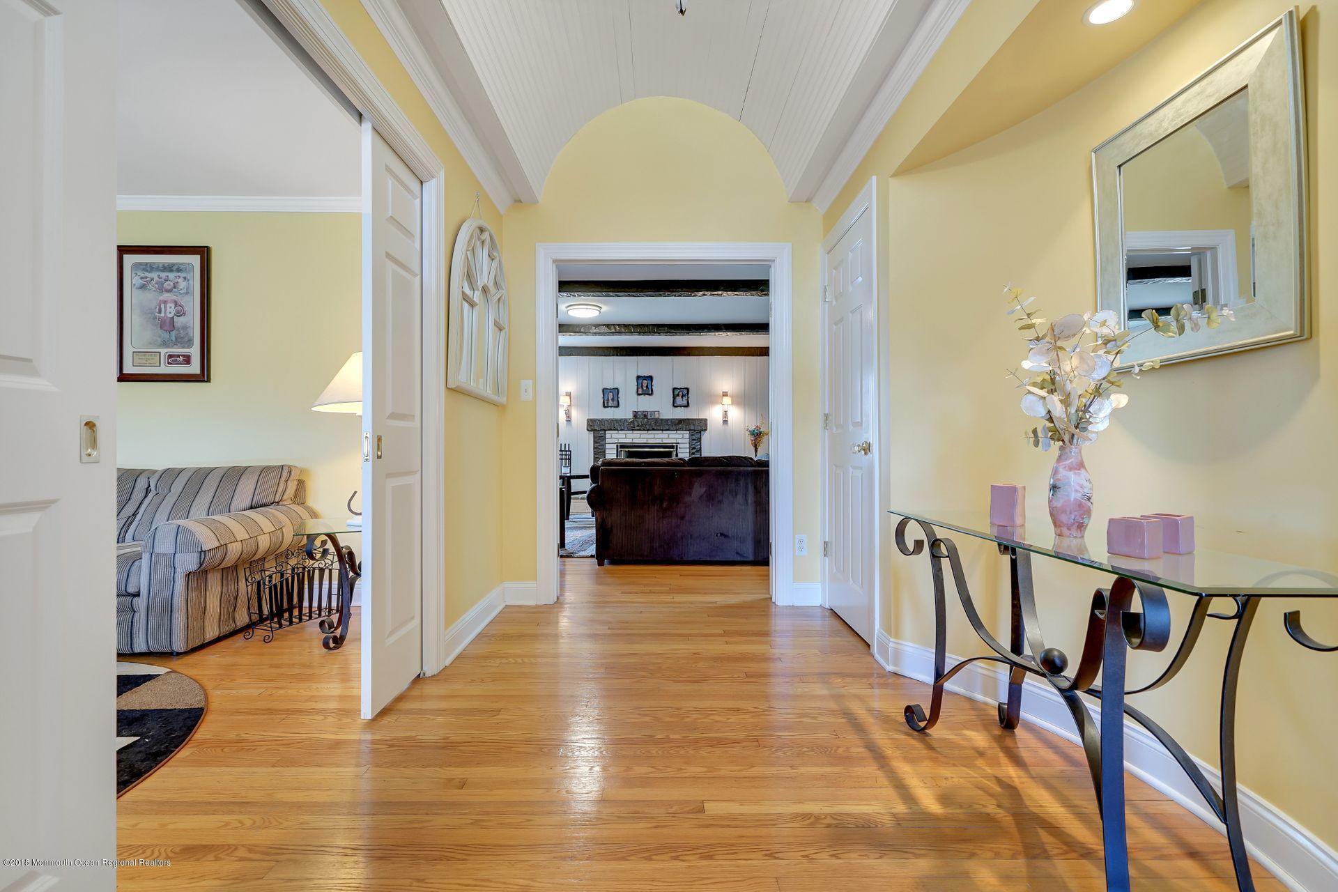 11 Heathcliff Road Rumson, NJ 07760 - Photo 7 of 31 a view of a hallway view with furniture and wooden floor