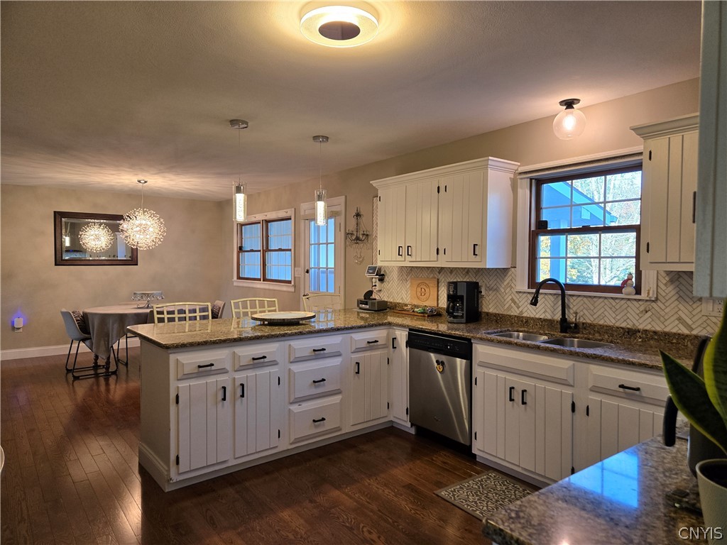 6584 Stage Road Marcy, NY 13502 - Photo 13 of 32 What a large work area! Equipped with dishwasher,