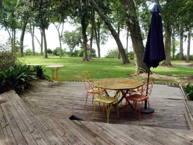655 North Mobile Street Fairhope, AL 36532 - Photo 25 of 36 Deck to back yard