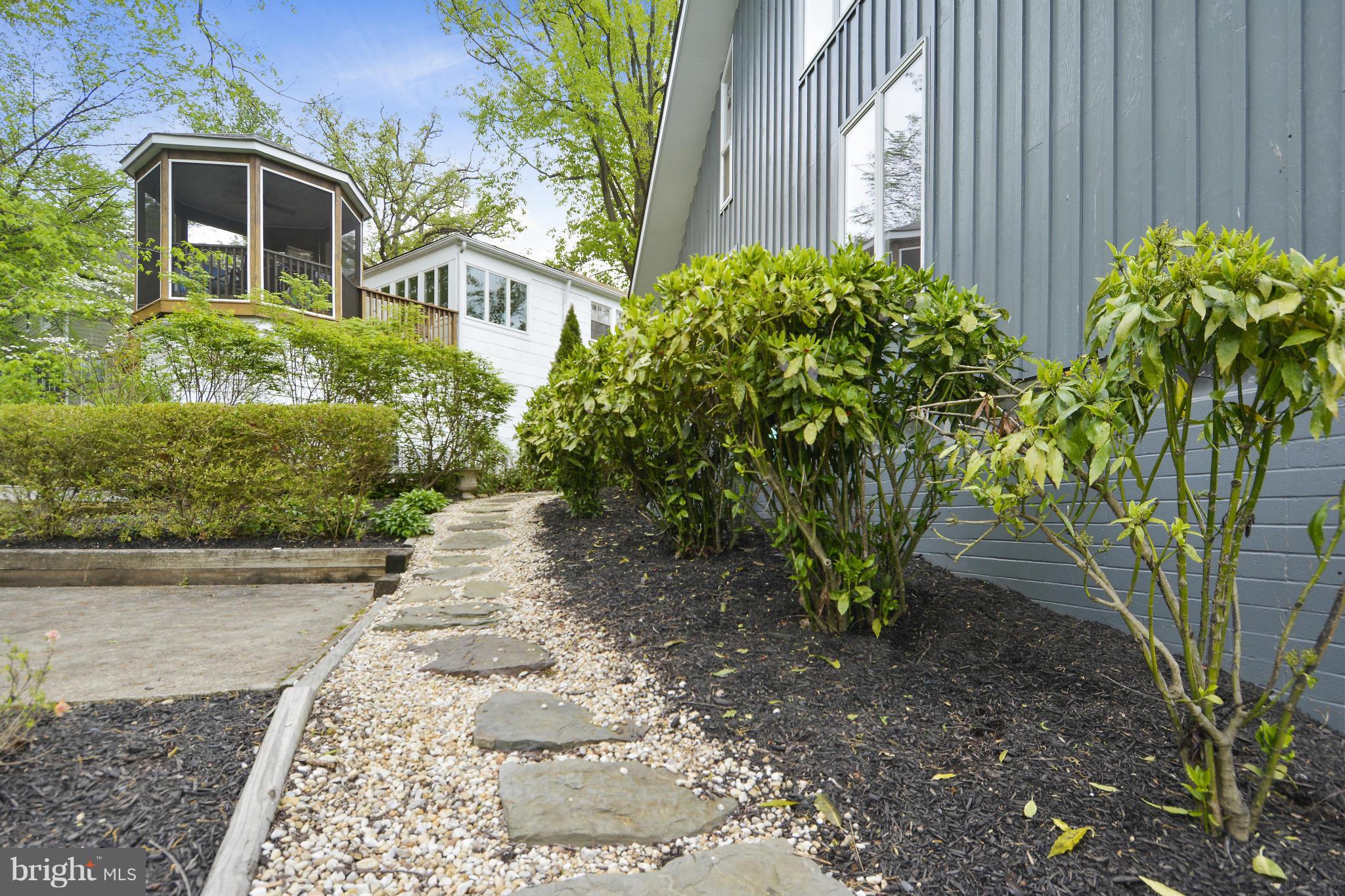 5302 Waneta Road Bethesda, MD 20816 - Photo 14 of 21 Exterior (General)